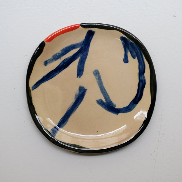 Assiette 38HB28 en faïence rouge D 19,5cm - Multicolore d'Héloise Bariol chez Brutal Ceramics