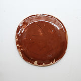 Assiette 38HB35 en faïence rouge D 19,5cm - Multicolore d'Héloise Bariol chez Brutal Ceramics
