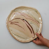 Assiette 38HB37 en faïence rouge D 25cm - Multicolore d'Héloise Bariol chez Brutal Ceramics
