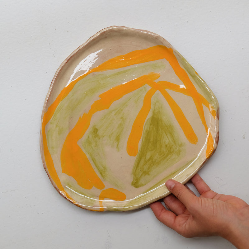 Assiette 38HB38 en faïence rouge D 25cm - Multicolore d'Héloise Bariol chez Brutal Ceramics
