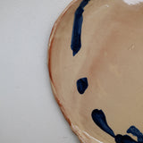 Assiette 38HB42 en faïence rouge D 25cm - Multicolore d'Héloise Bariol chez Brutal Ceramics