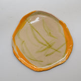 Assiette 38HB44 en faïence rouge D 25cm - Multicolore d'Héloise Bariol chez Brutal Ceramics