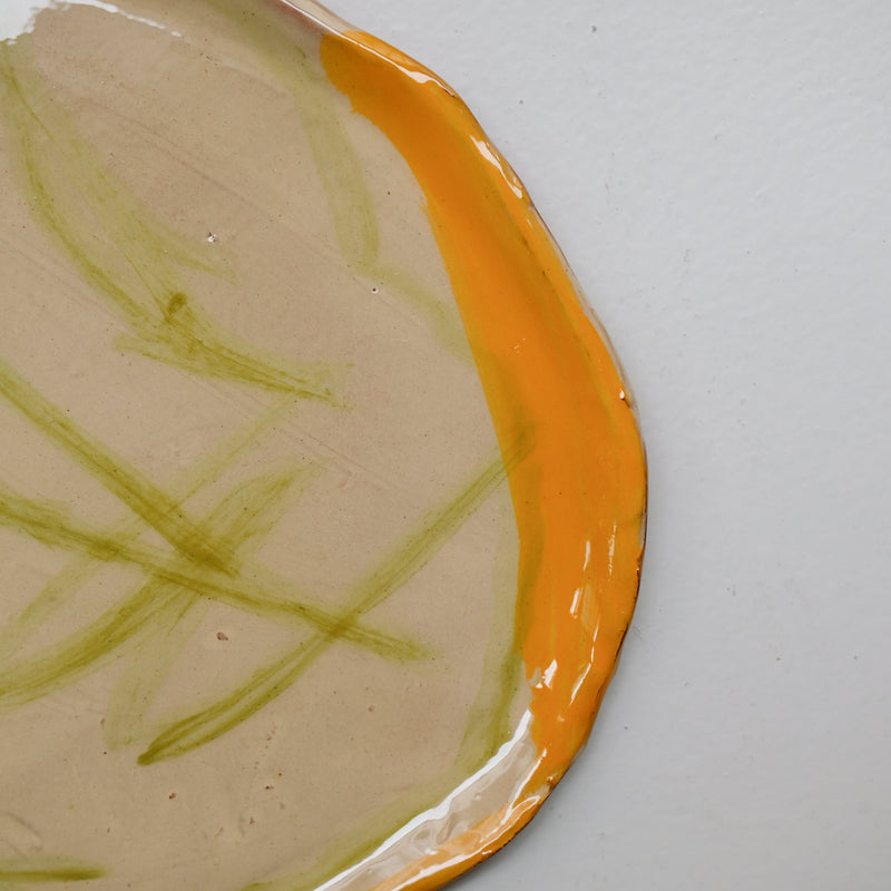 Assiette 38HB44 en faïence rouge D 25cm - Multicolore d'Héloise Bariol chez Brutal Ceramics