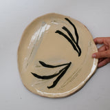 Assiette 38HB45 en faïence rouge D 25cm - Multicolore d'Héloise Bariol chez Brutal Ceramics