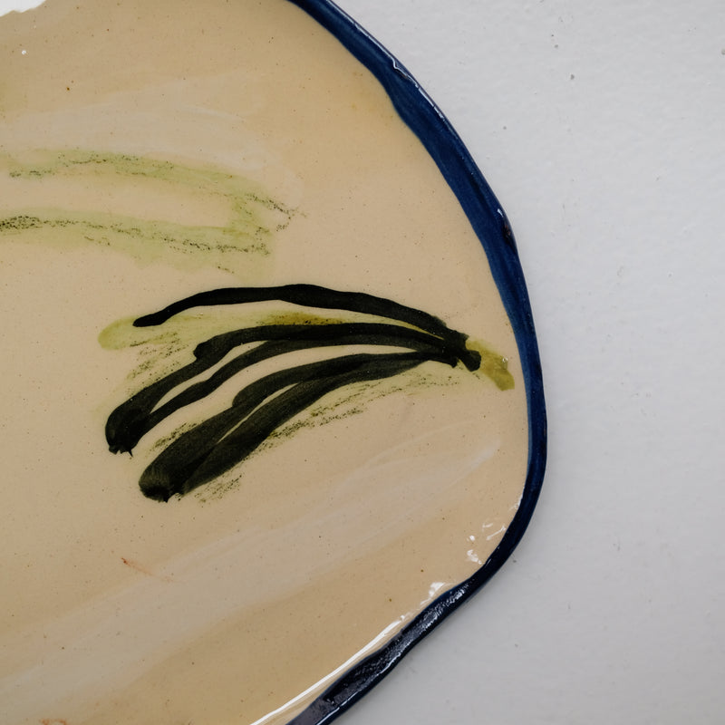 Assiette 38HB47 en faïence rouge D 25cm - Multicolore d'Héloise Bariol chez Brutal Ceramics
