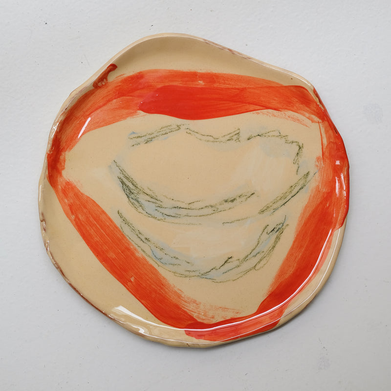 Assiette 38HB50 en faïence rouge D 25cm - Multicolore d'Héloise Bariol chez Brutal Ceramics