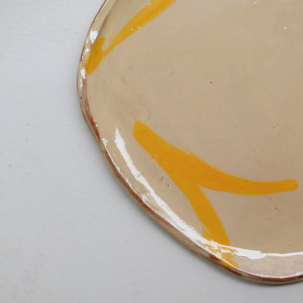 Assiette 38HB55 en faïence rouge D 25cm - Multicolore d'Héloise Bariol chez Brutal Ceramics