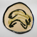 Assiette 38HB60 en faïence rouge D 25cm - Multicolore d'Héloise Bariol chez Brutal Ceramics