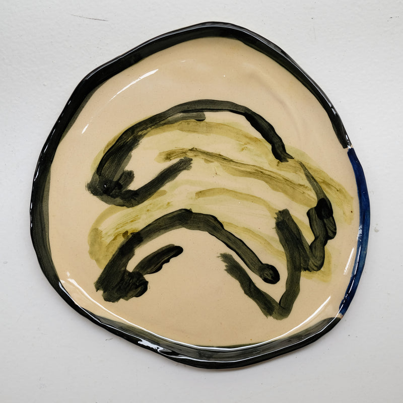 Assiette 38HB60 en faïence rouge D 25cm - Multicolore d'Héloise Bariol chez Brutal Ceramics