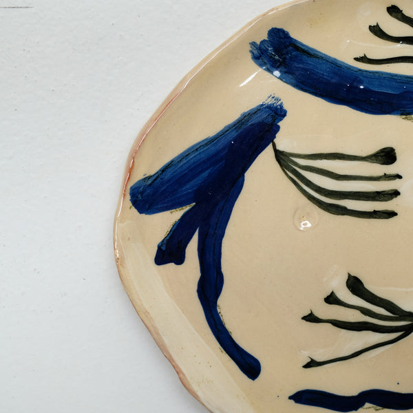 Assiette 38HB66 en faïence rouge D 25cm - Multicolore d'Héloise Bariol chez Brutal Ceramics