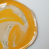Assiette 38HB70 en faïence rouge D 25cm - Multicolore d'Héloise Bariol chez Brutal Ceramics