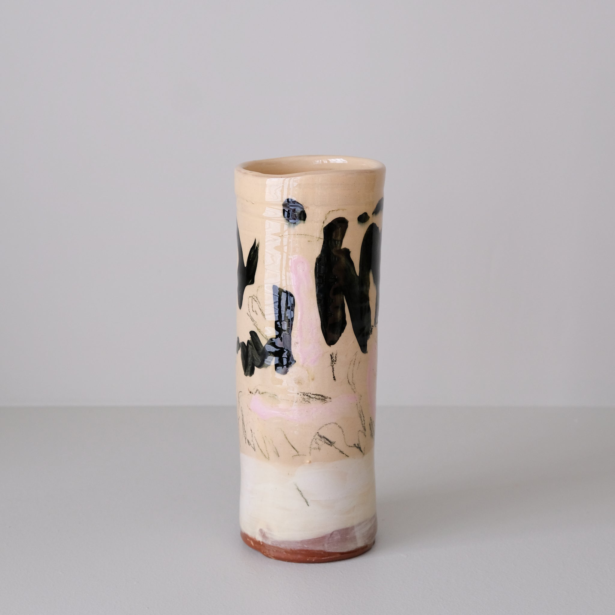 Vase 11 en faïence rouge H 23cm - Multicolore d'Héloise Bariol chez Brutal Ceramics