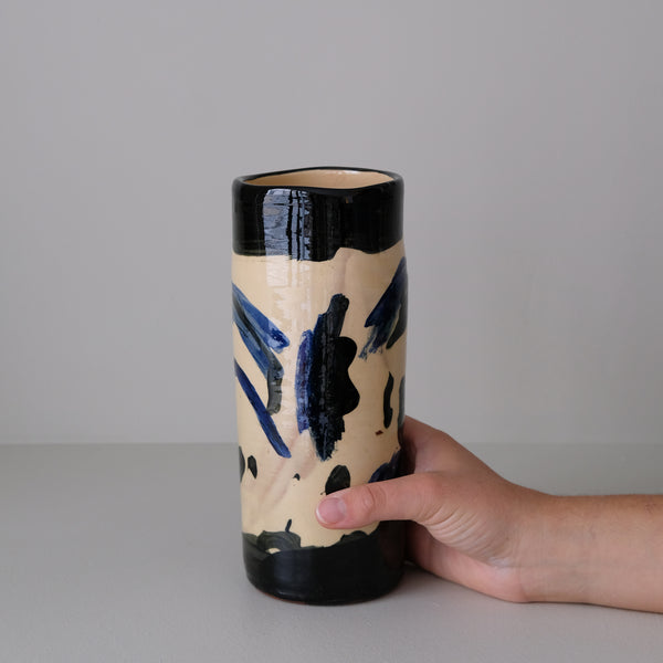 Vase 14 en faïence rouge H 23cm - Multicolore d'Héloise Bariol chez Brutal Ceramics
