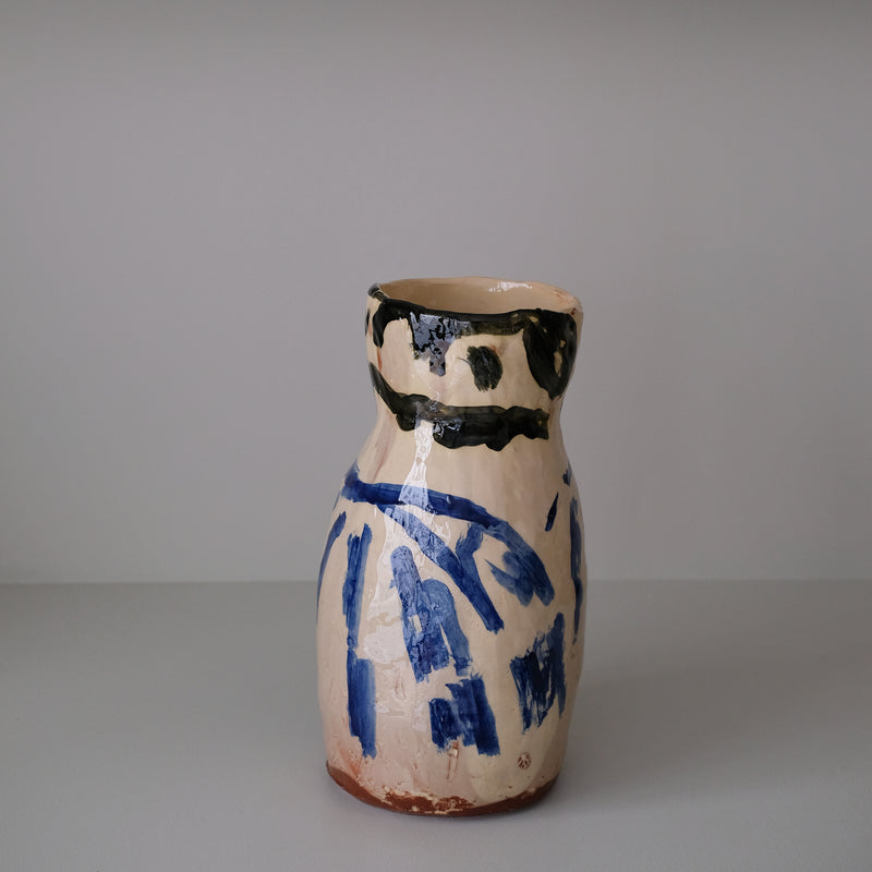 Vase en faïence rouge H 32cm d'Héloise Bariol chez Brutal Ceramics