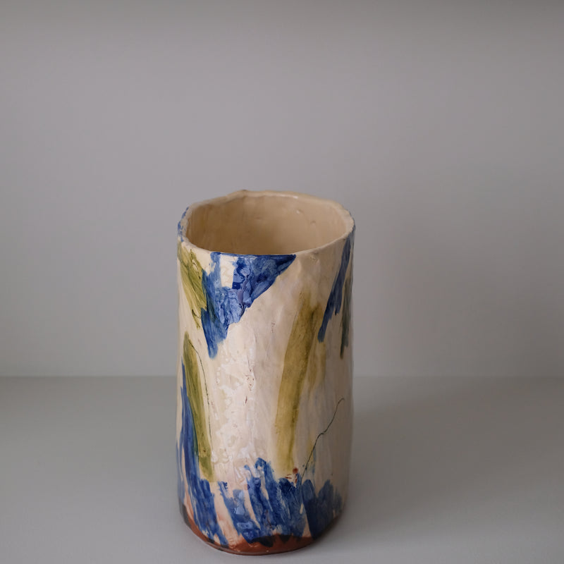 Vase en faïence rouge H 28cm d'Héloise Bariol chez Brutal Ceramics