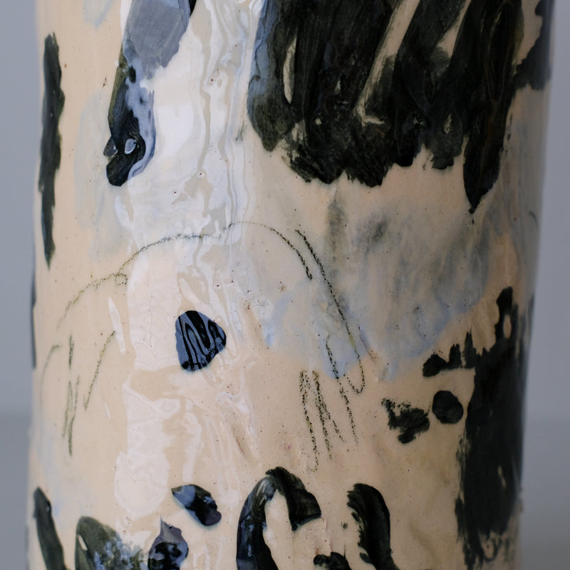 Vase en faïence rouge H 31cm d'Héloise Bariol chez Brutal Ceramics