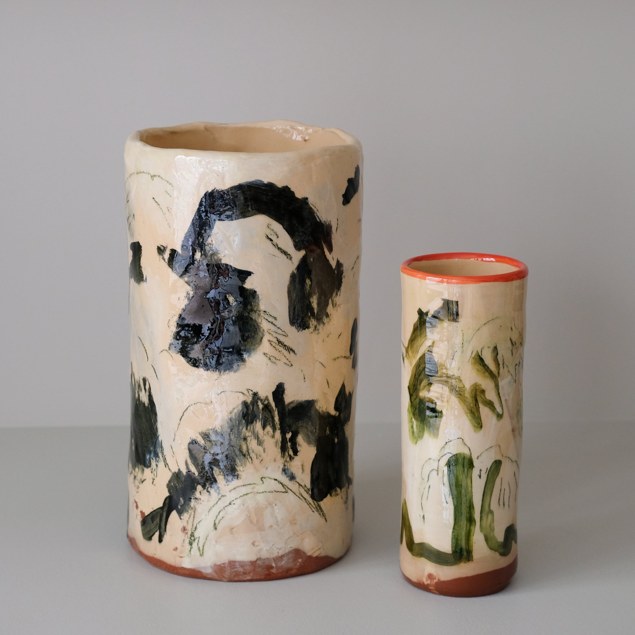 Vase 08 en faïence rouge H 23cm - Multicolore d'Héloise Bariol chez Brutal Ceramics