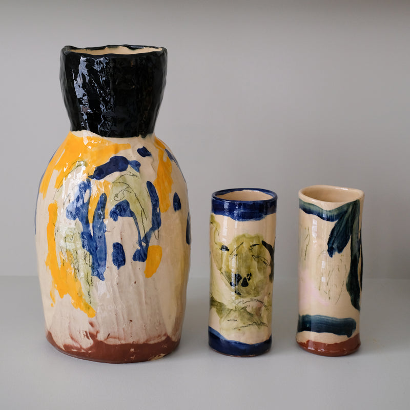 Vase en faïence rouge H 42cm d'Héloise Bariol chez Brutal Ceramics