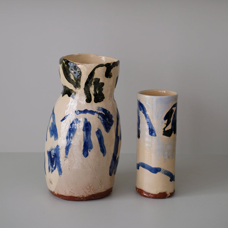 Vase en faïence rouge H 32cm d'Héloise Bariol chez Brutal Ceramics