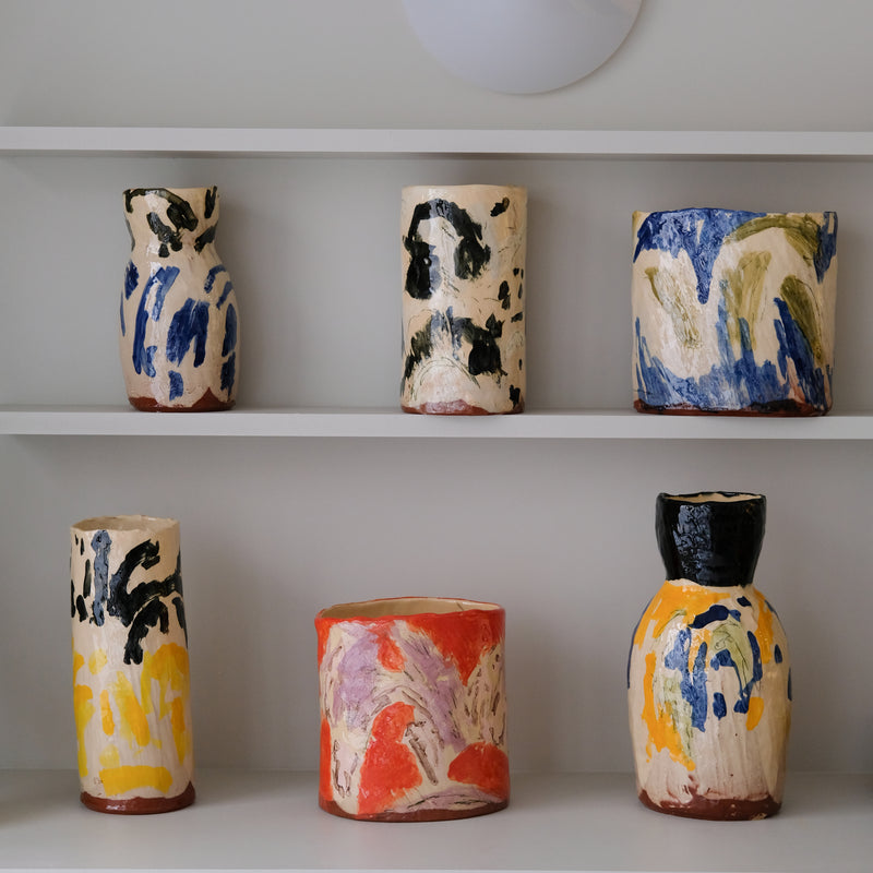 Vase en faïence rouge H 37,5cm - Multicolore d'Héloise Bariol chez Brutal Ceramics