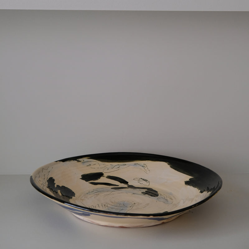 Plat 01 en faïence rouge D 48cm - Multicolore d'Héloise Bariol chez Brutal Ceramics