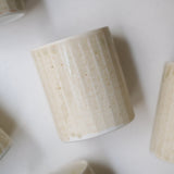 Tasse en porcelaine 230 ml cuisson feu - vert d'Ambre Hervo chez Brutal Ceramics