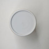 Tasse en porcelaine 230 ml cuisson feu - vert d'Ambre Hervo chez Brutal Ceramics