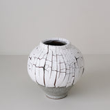 Vase S en terre du fuilet H 15cm - blanc et gris de Ambre Hervo chez Brutal