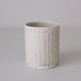 Tasse en porcelaine 230 ml cuisson feu - vert d'Ambre Hervo chez Brutal Ceramics