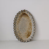 Plat en terre recoltée L 29cm - vert de Potry chez Brutal Ceramics