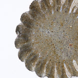 Assiette en terre recoltée D 18cm - vert foncé de Potry chez Brutal Ceramics