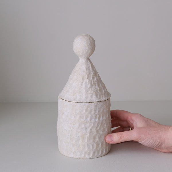 Boite en grès H 23cm - Blanc mat d'Apollonie Ceramics chez Brutal Ceramics