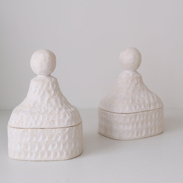 Boite en grès H 17,5cm - Blanc mat d'Apollonie Ceramics chez Brutal Ceramics