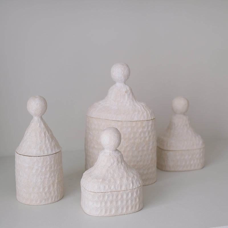 Boite en grès H 17,5cm - Blanc mat d'Apollonie Ceramics chez Brutal Ceramics