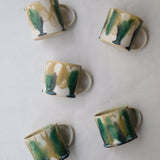 Tasse en grès 170ml - bleu, vert, ocre d'Aya Ogawa chez Brutal Ceramics
