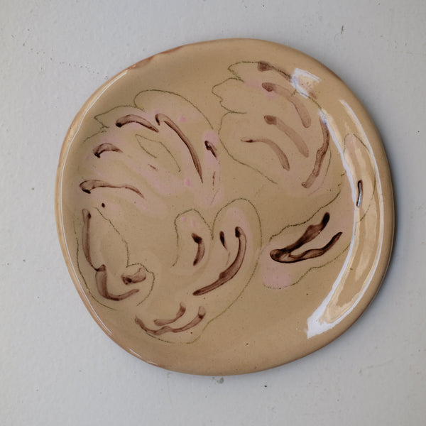 Assiette W25HB01 en faïence rouge D 19,5cm - Multicolore d'Héloise Bariol chez Brutal Ceramics