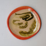 Assiette W25HB04 en faïence rouge D 19,5cm - Multicolore d'Héloise Bariol chez Brutal Ceramics