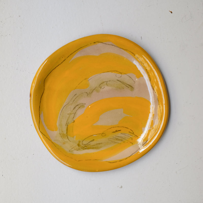 Assiette W25HB06 en faïence rouge D 19,5cm - Multicolore d'Héloise Bariol chez Brutal Ceramics