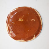 Assiette W25HB08 en faïence rouge D 19,5cm - Multicolore d'Héloise Bariol chez Brutal Ceramics