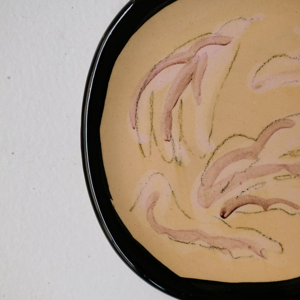 Assiette W25HB11 en faïence rouge D 19,5cm - Multicolore d'Héloise Bariol chez Brutal Ceramics