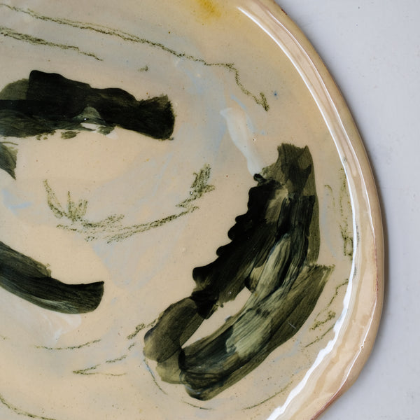 Assiette W25HB18 en faïence rouge D 25cm - Multicolore d'Héloise Bariol chez Brutal Ceramics