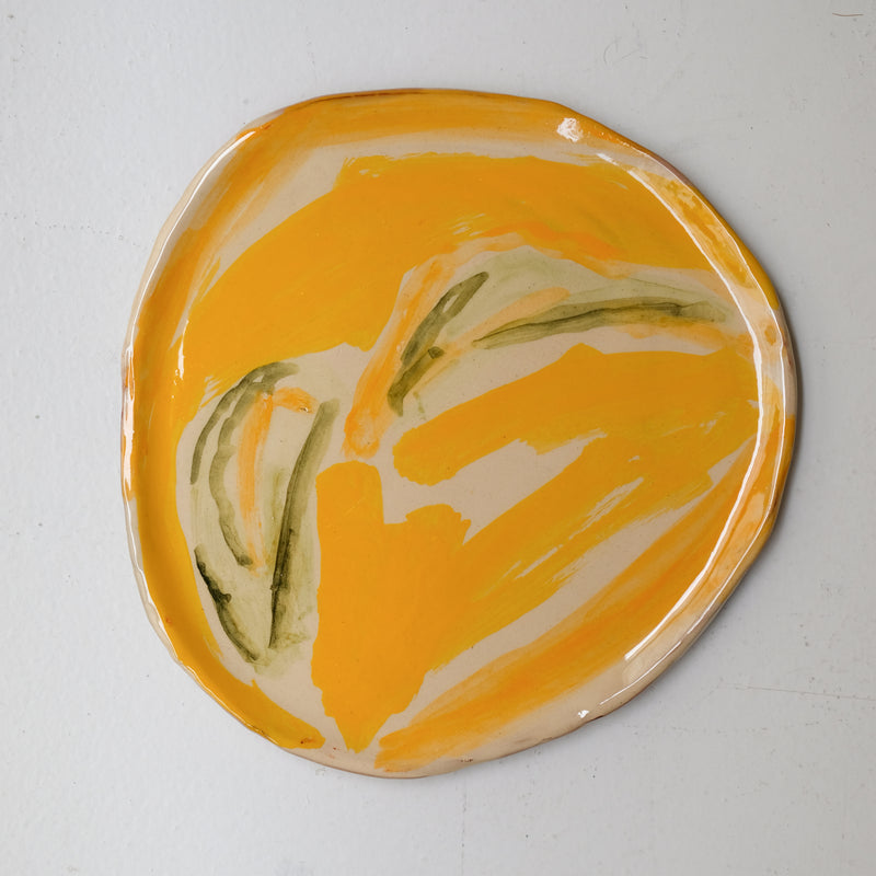 Assiette W25HB22 en faïence rouge D 25cm - Multicolore d'Héloise Bariol chez Brutal Ceramics