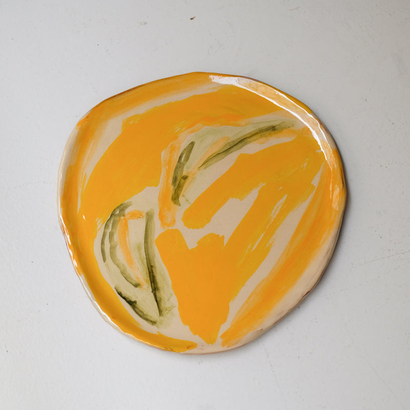 Assiette W25HB22 en faïence rouge D 25cm - Multicolore d'Héloise Bariol chez Brutal Ceramics