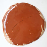 Assiette W25HB23 en faïence rouge D 25cm - Multicolore d'Héloise Bariol chez Brutal Ceramics