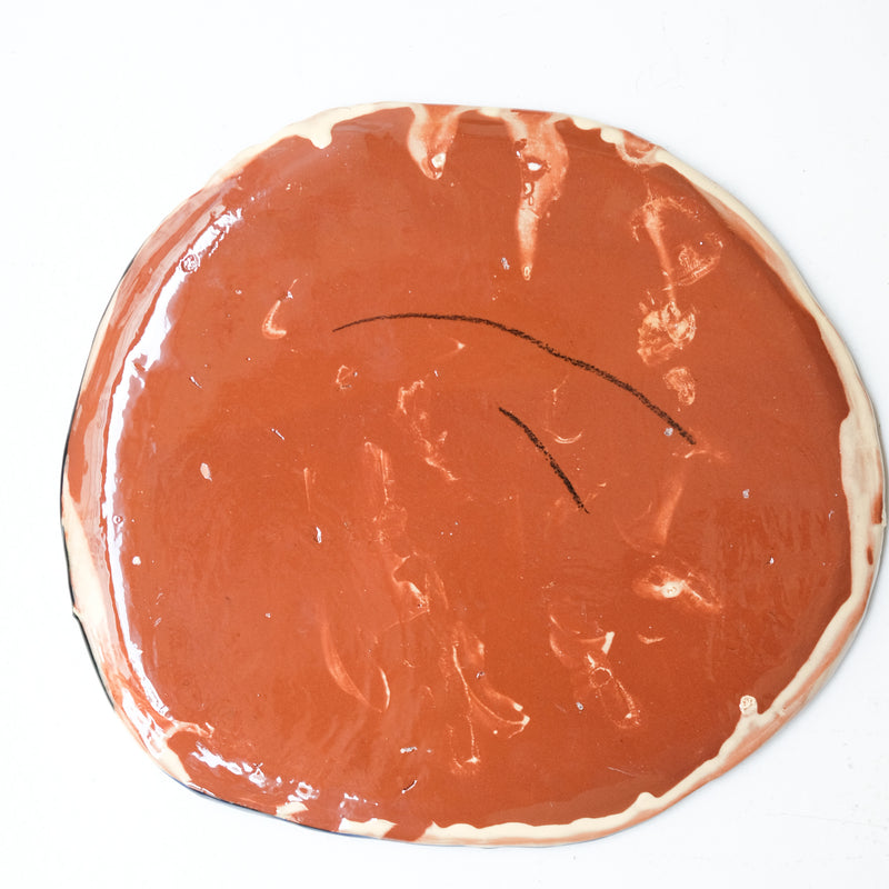 Assiette W25HB24 en faïence rouge D 25cm - Multicolore d'Héloise Bariol chez Brutal Ceramics