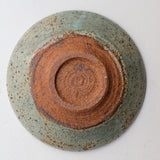 Assiette creuse en grès D 23,5cm  - vert de Julia Gilles chez Brutal Ceramics