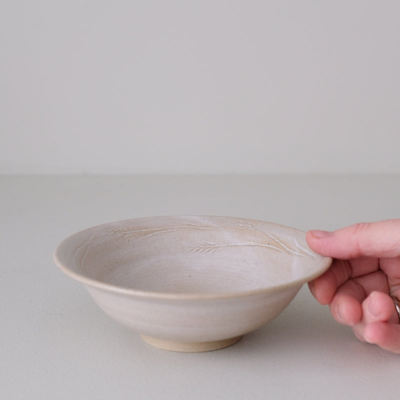 "Wheat ear" stoneware bowl, 15cm diameter - beige white