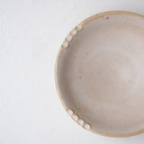 Coupelle crantée en grès D9,5cm - blanc beige de  Lisa Streich chez Brutal Ceramics