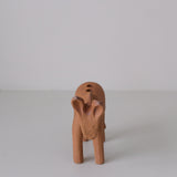 Bougeoir Ane en grès H 12cm - terre brute brune de Lisa Streich chez Brutal