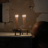 Bougeoir Ane en grès H 12cm - terre brute brune de Lisa Streich chez Brutal